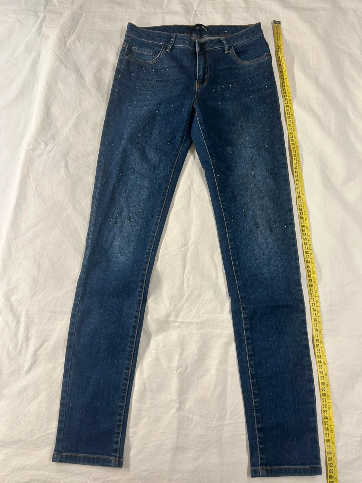 Jean skinny bleu marine etam taille 38 avec des perles brodés